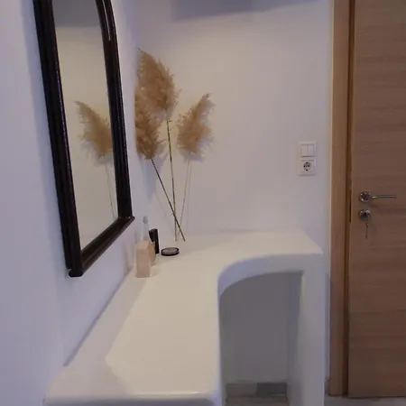 Apartman Surfer Mikrí Vígla