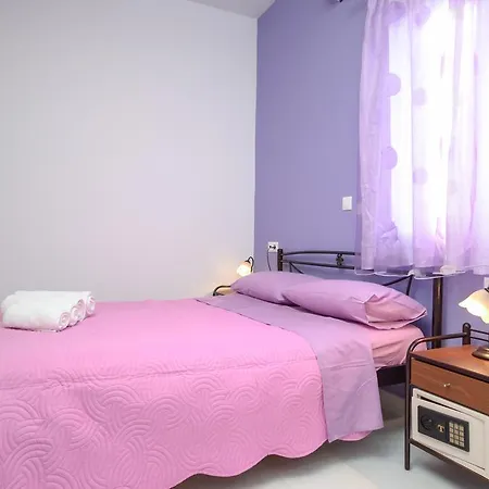 Surfer Studios Mikri Vigla